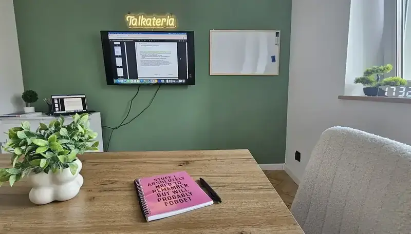 Jasne i przytulne wnętrze studia Talkateria